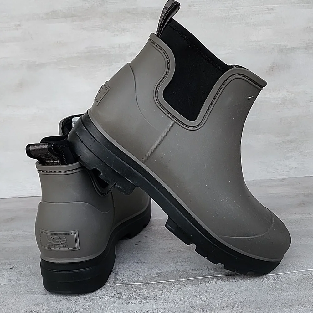 UGG Wild Dove Droplet Rain Boot Women's Size 6 S/N 1130831